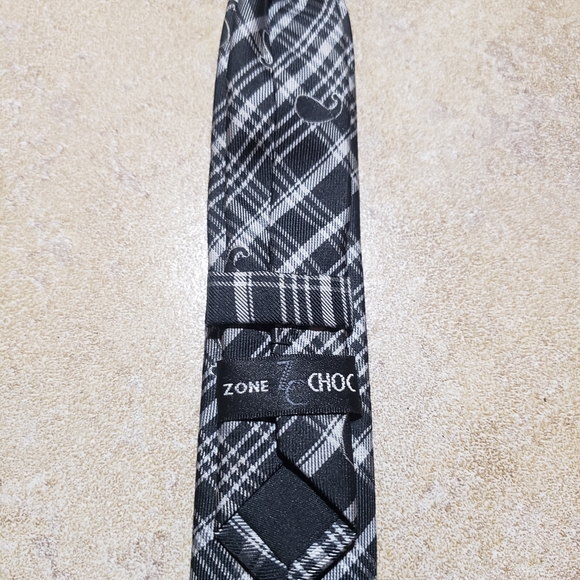 Handmade Zone Choc Silk Blend Grey Toned Paisley Tie with Adjustable Neck Strap - Picture 3 of 6
